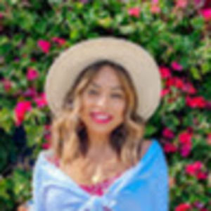 Meet your Posher, Yesenia